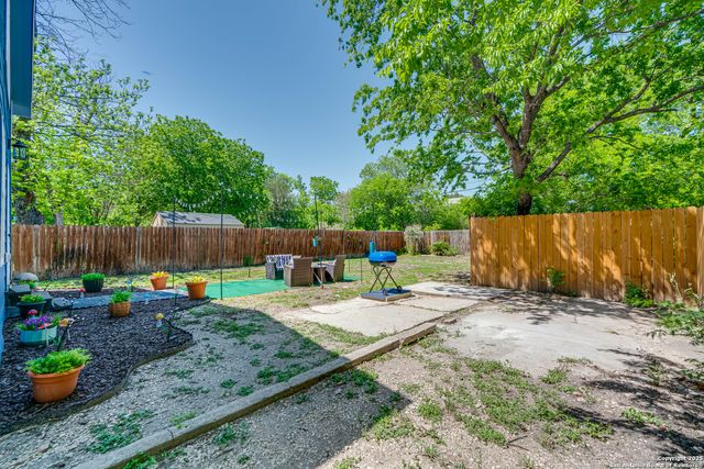 1505 W Craig Pl, San Antonio, TX 78201