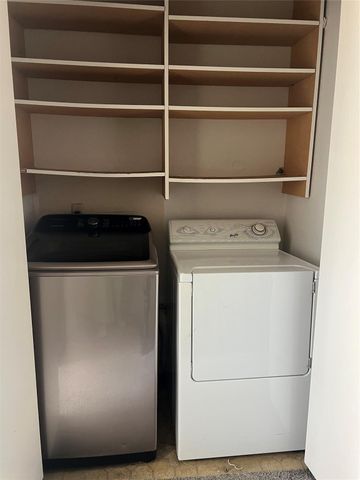 6111 Beverly Hill Street 74, Houston, TX 77057