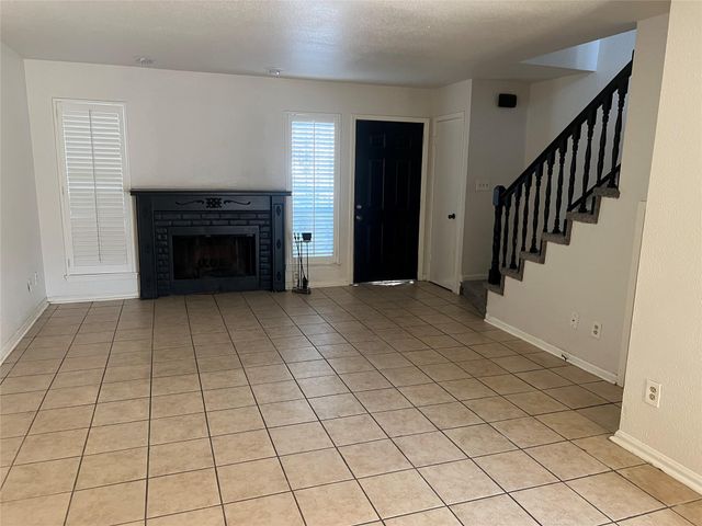 6111 Beverly Hill Street 74, Houston, TX 77057