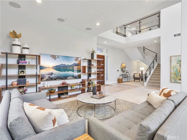 20407 W Aberdeen Lane, Porter Ranch, CA 91326