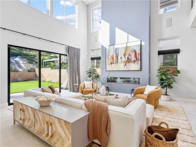 20407 W Aberdeen Lane, Porter Ranch, CA 91326
