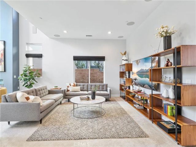 20407 W Aberdeen Lane, Porter Ranch, CA 91326