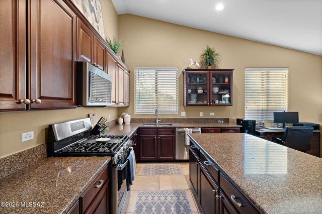 3688 W Scavenger Drive, Marana, AZ 85658