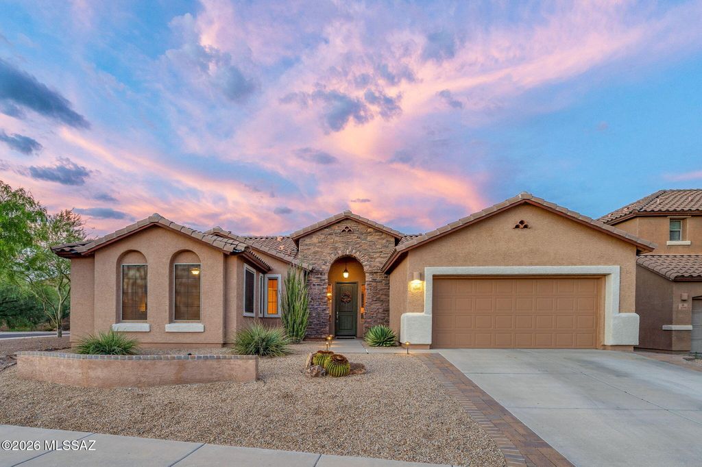 3688 W Scavenger Drive, Marana, AZ 85658