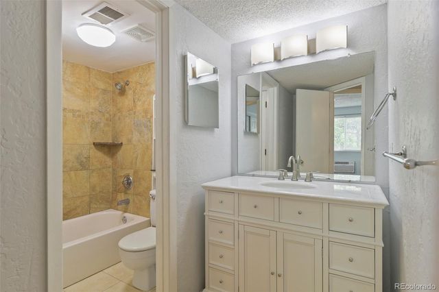 17642 E Loyola Drive 1912L, Aurora, CO 80013