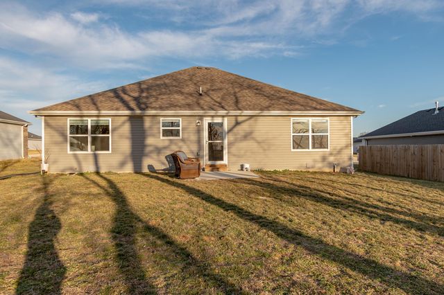 1202 Abbey Avenue, Monett, MO 65708