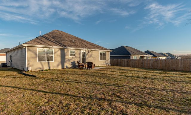 1202 Abbey Avenue, Monett, MO 65708