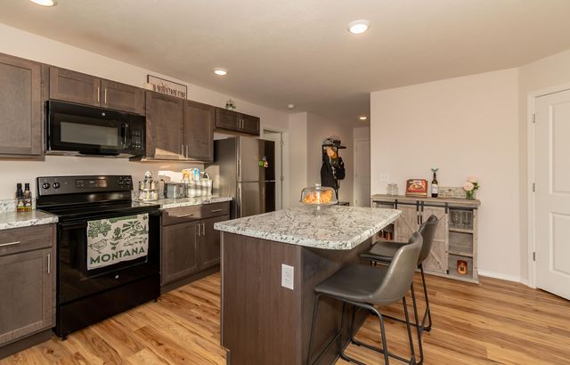 1202 Abbey Avenue, Monett, MO 65708