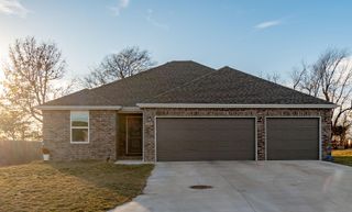1202 Abbey Avenue, Monett, MO 65708