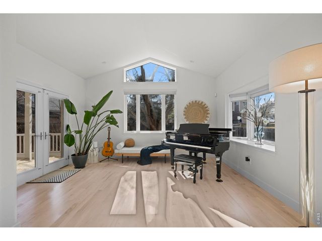 5237 Deer Creek Ct, Boulder, CO 80301