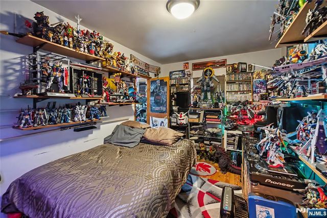 222 Roosevelt Street, Union City, NJ 07087