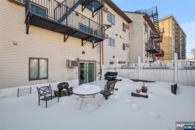 222 Roosevelt Street, Union City, NJ 07087