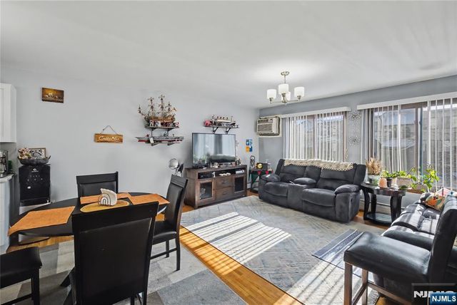 222 Roosevelt Street, Union City, NJ 07087