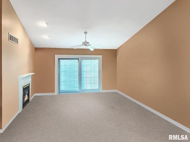 2520 W KAYLIE Court, Peoria, IL 61615