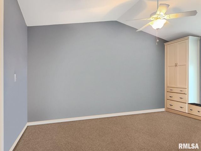 2520 W KAYLIE Court, Peoria, IL 61615