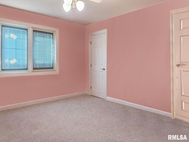 2520 W KAYLIE Court, Peoria, IL 61615