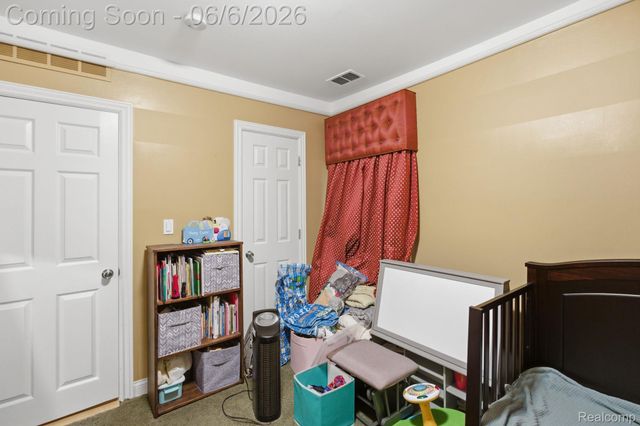 8749 Pacton Drive, Shelby Charter Township, MI 48317