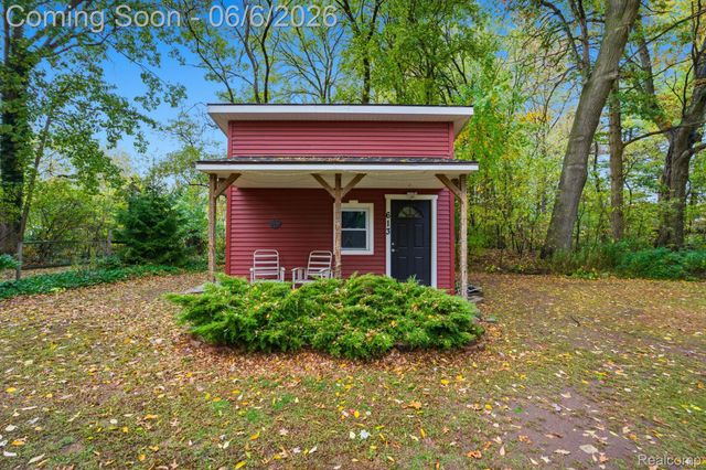 8749 Pacton Drive, Shelby Charter Township, MI 48317