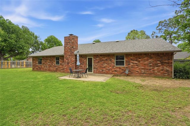 706 Inverness Court, Norman, OK 73072