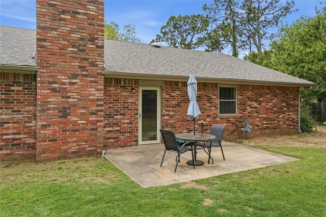 706 Inverness Court, Norman, OK 73072