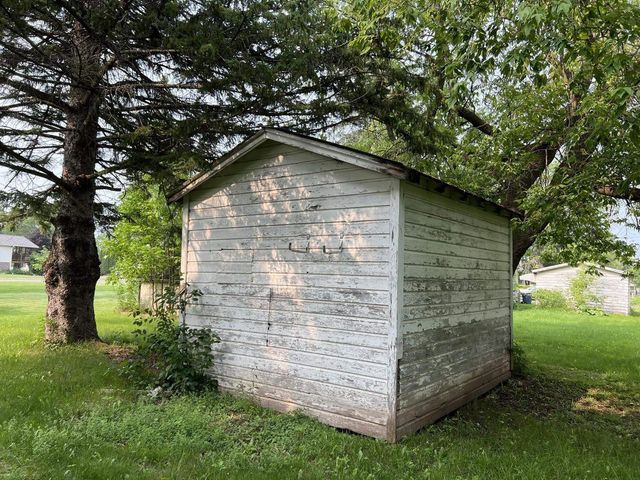 609 14th Ave E, Ashland, WI 54806