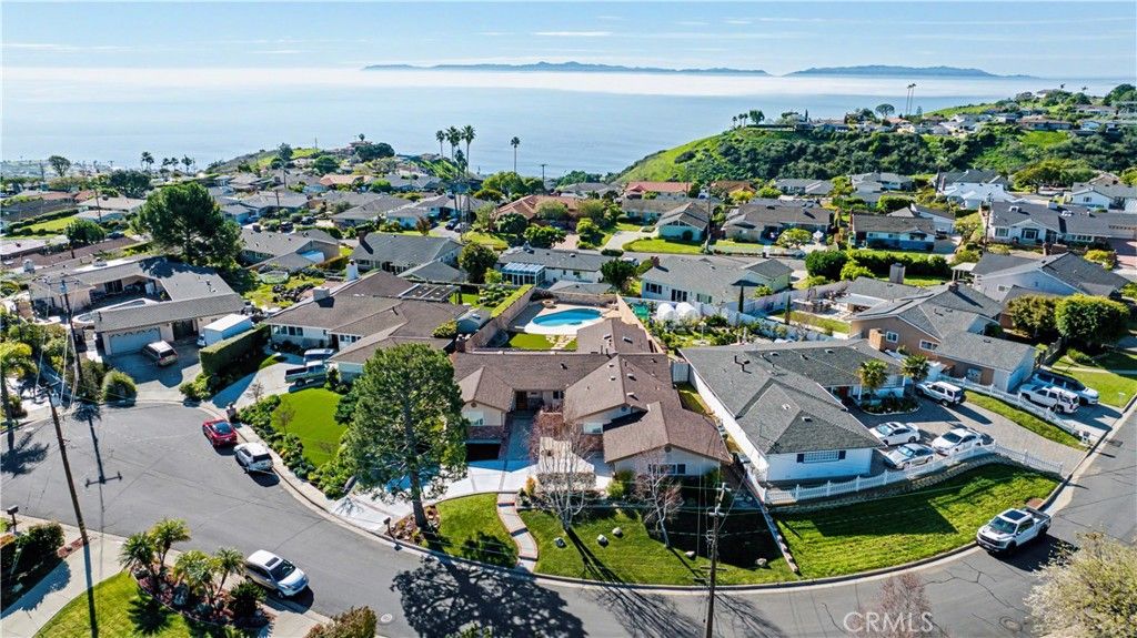 Image 20 of property listing at 30520 Santa Luna Drive, Rancho Palos Verdes, CA 90275