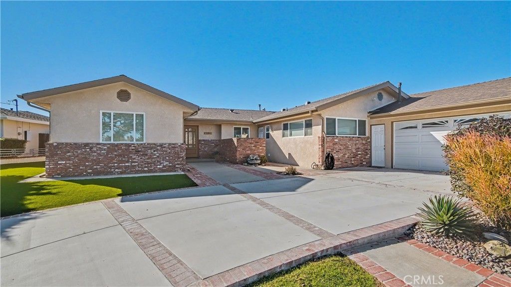 Image 7 of property listing at 30520 Santa Luna Drive, Rancho Palos Verdes, CA 90275