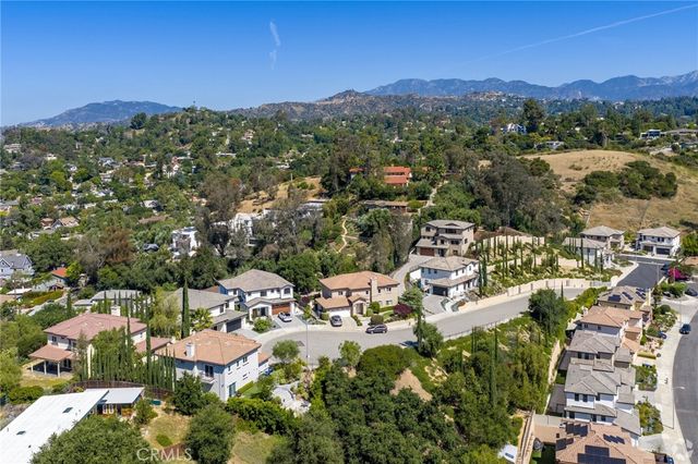 1029 N STALEY LANE, Los Angeles, CA 90042