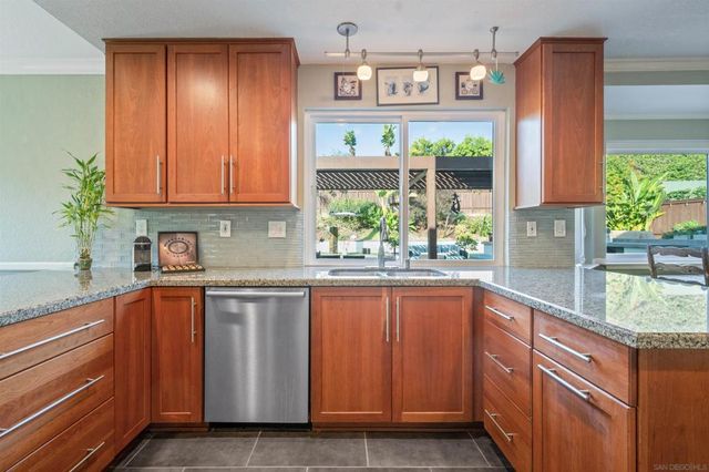 756 Fieldstone Lane, Encinitas, CA 92024