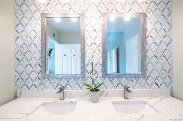 756 Fieldstone Lane, Encinitas, CA 92024