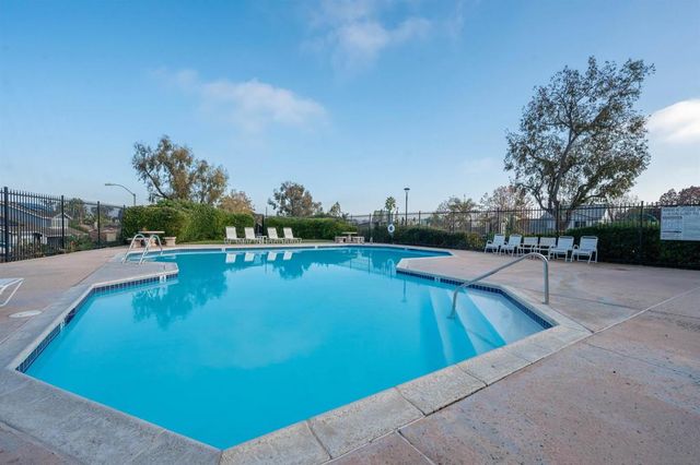 756 Fieldstone Lane, Encinitas, CA 92024