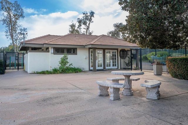 756 Fieldstone Lane, Encinitas, CA 92024