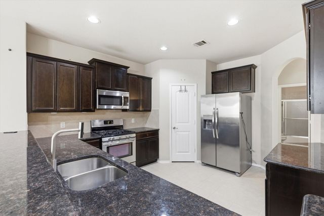 1115 Dickenson Drive, Melissa, TX 75454