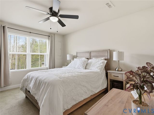 5844 Addison Gate Dr, North Chesterfield, VA 23234