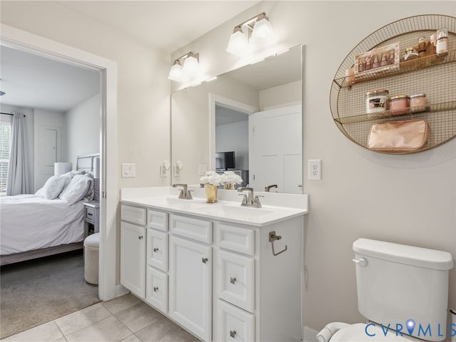 5844 Addison Gate Dr, North Chesterfield, VA 23234