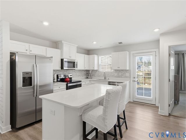 5844 Addison Gate Dr, North Chesterfield, VA 23234