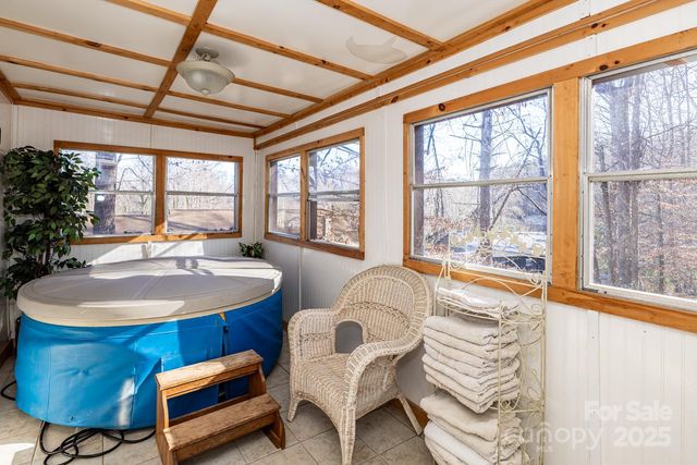 1321 Idlewood Street SW, Lenoir, NC 28645