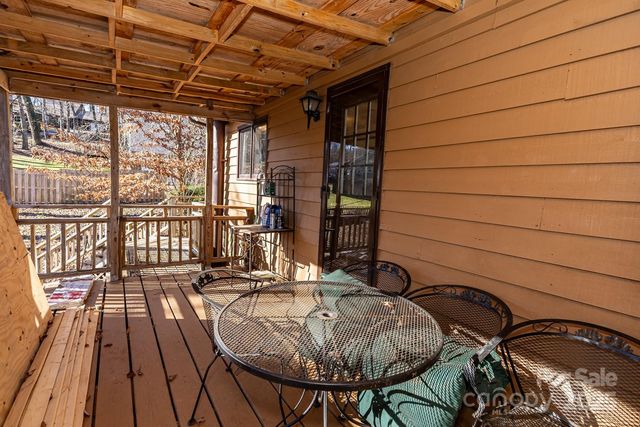 1321 Idlewood Street SW, Lenoir, NC 28645