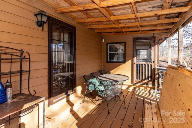 1321 Idlewood Street SW, Lenoir, NC 28645