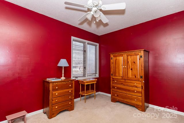 1321 Idlewood Street SW, Lenoir, NC 28645