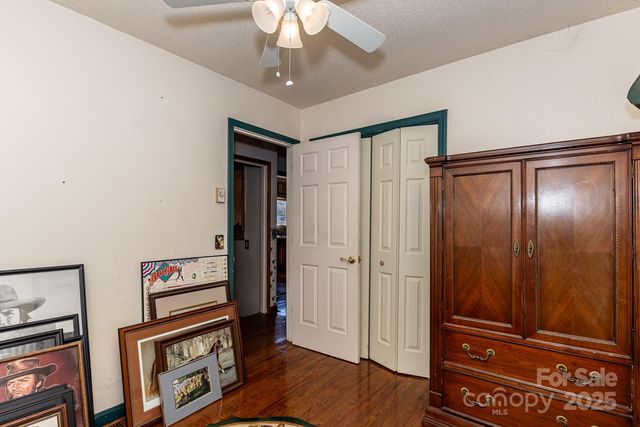 1321 Idlewood Street SW, Lenoir, NC 28645