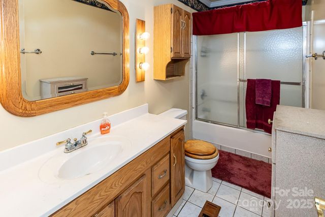 1321 Idlewood Street SW, Lenoir, NC 28645