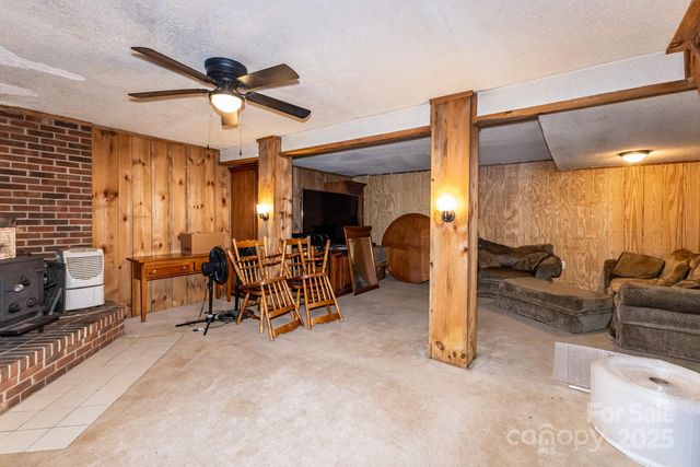 1321 Idlewood Street SW, Lenoir, NC 28645