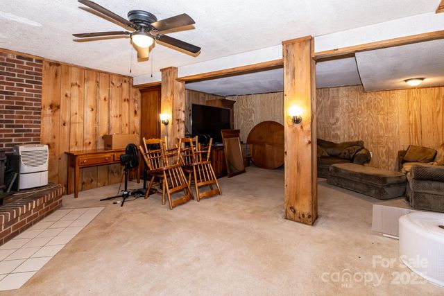 1321 Idlewood Street SW, Lenoir, NC 28645