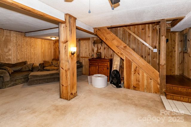 1321 Idlewood Street SW, Lenoir, NC 28645