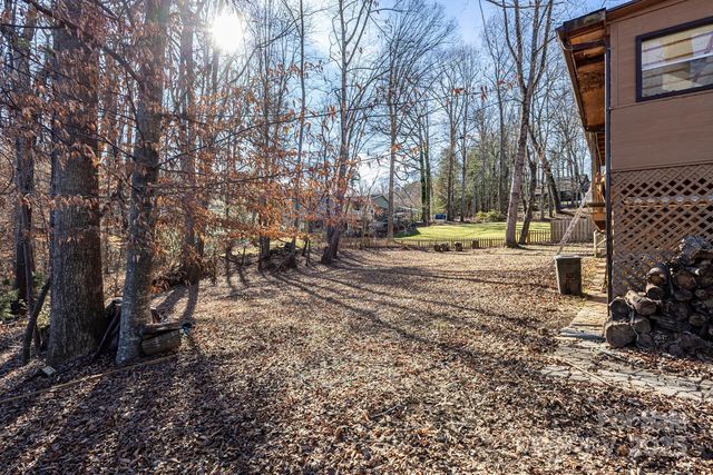 1321 Idlewood Street SW, Lenoir, NC 28645