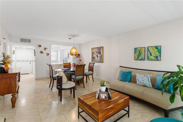 8846 W Mcnab Road 206, Tamarac, FL 33321