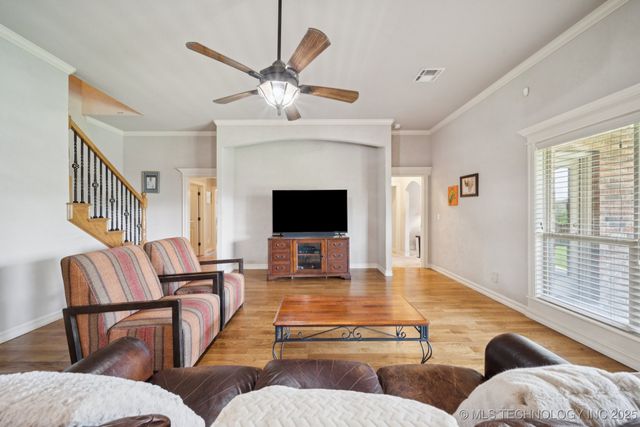 8483 N 68th East Avenue, Owasso, OK 74055