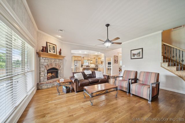 8483 N 68th East Avenue, Owasso, OK 74055