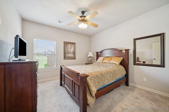 8483 N 68th East Avenue, Owasso, OK 74055